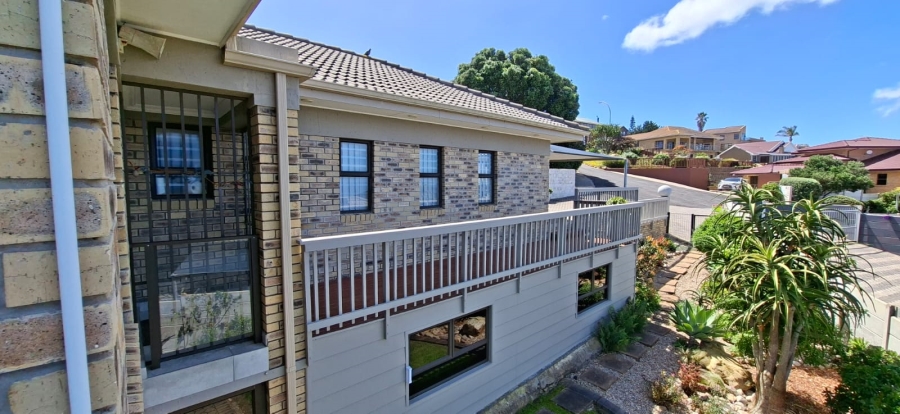  Bedroom Property for Sale in Dana Bay Western Cape